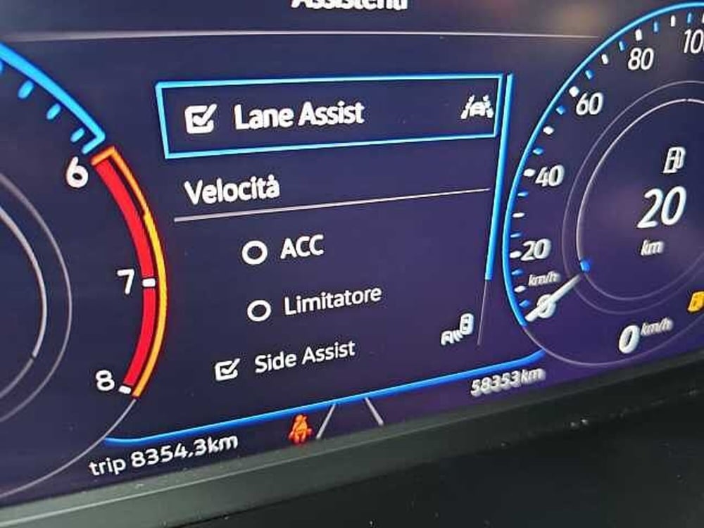 Volkswagen T-Roc usata a Lecco (19)