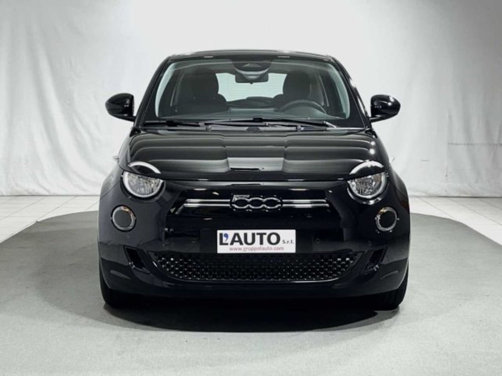 Fiat 500e nuova a Sondrio (8)