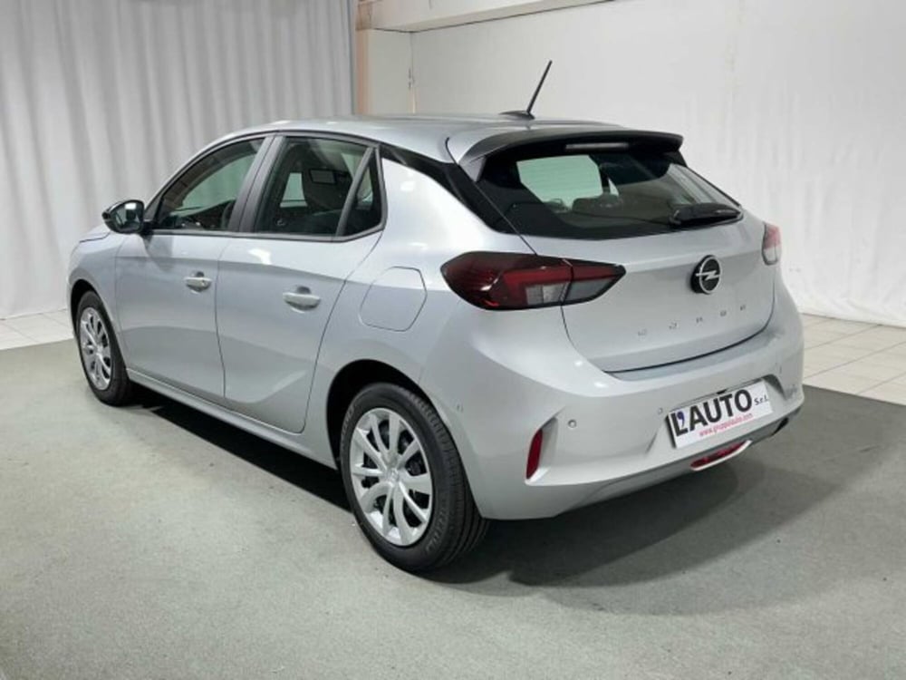 Opel Corsa nuova a Sondrio (3)