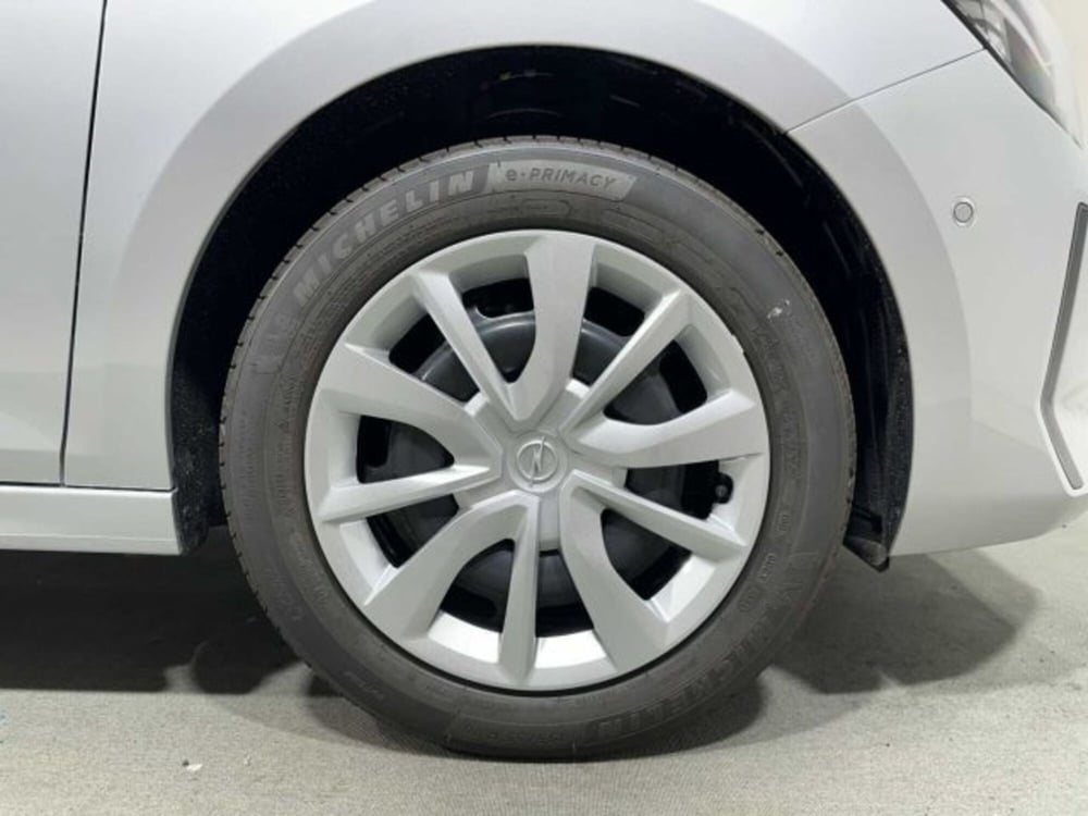 Opel Corsa nuova a Sondrio (9)