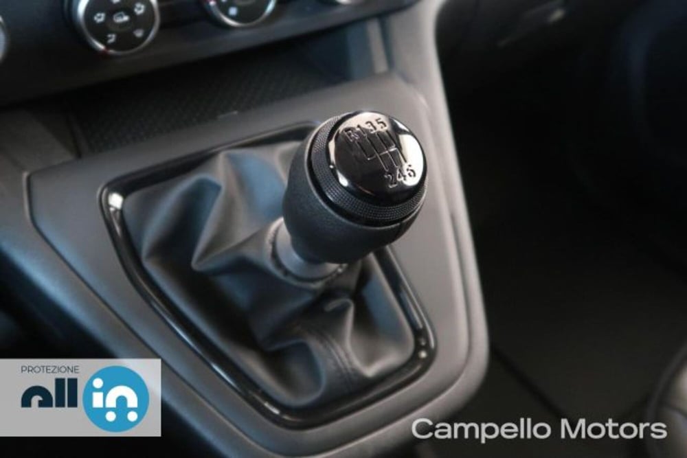 Nissan Townstar nuova a Venezia (12)