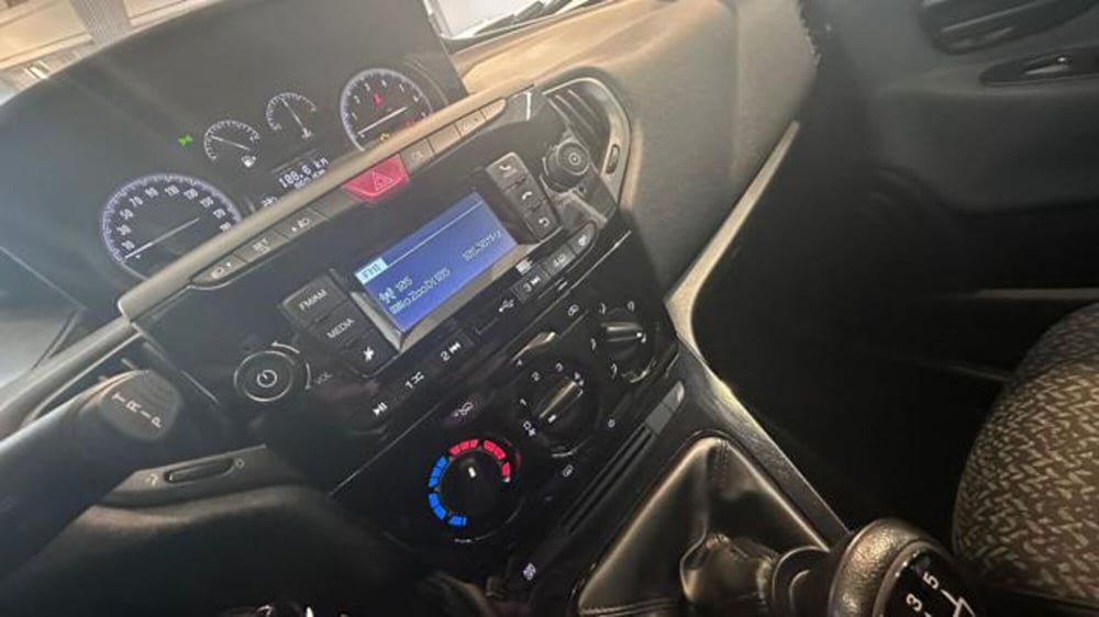 Lancia Ypsilon usata a Reggio Emilia (17)