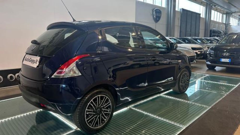 Lancia Ypsilon usata a Reggio Emilia (6)