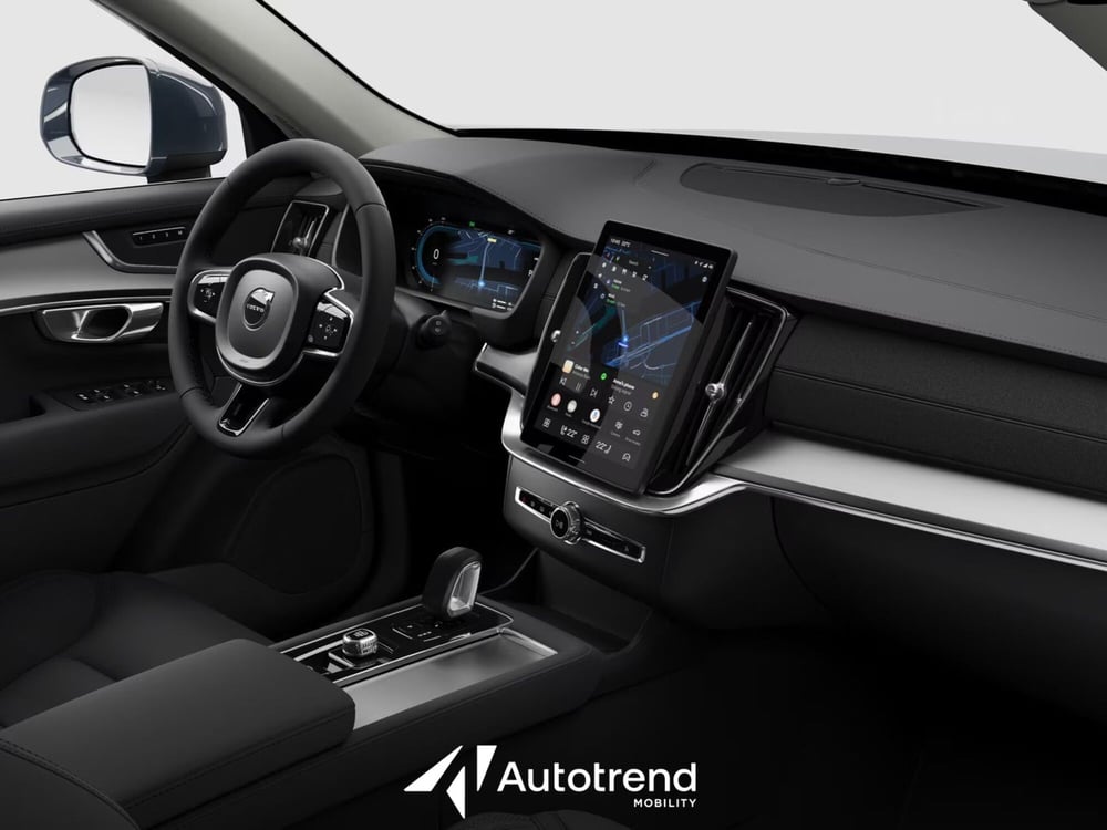 Volvo XC90 nuova a Bari (10)