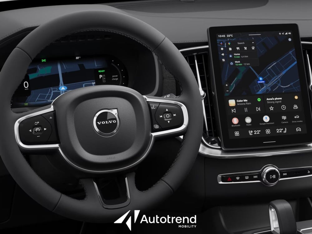 Volvo XC90 nuova a Bari (11)