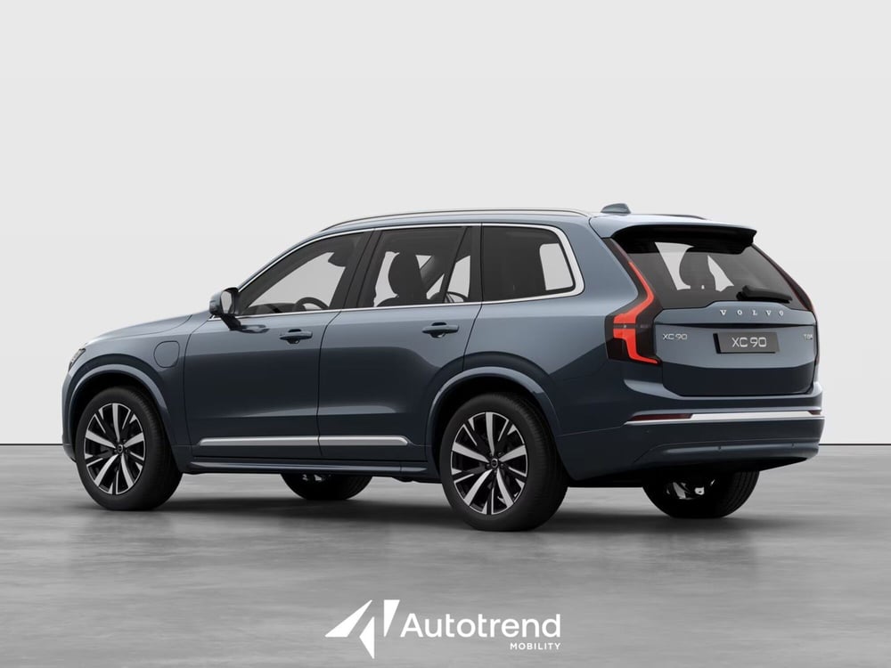 Volvo XC90 nuova a Bari (2)