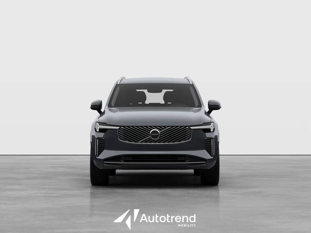 Volvo XC90 nuova a Bari (3)