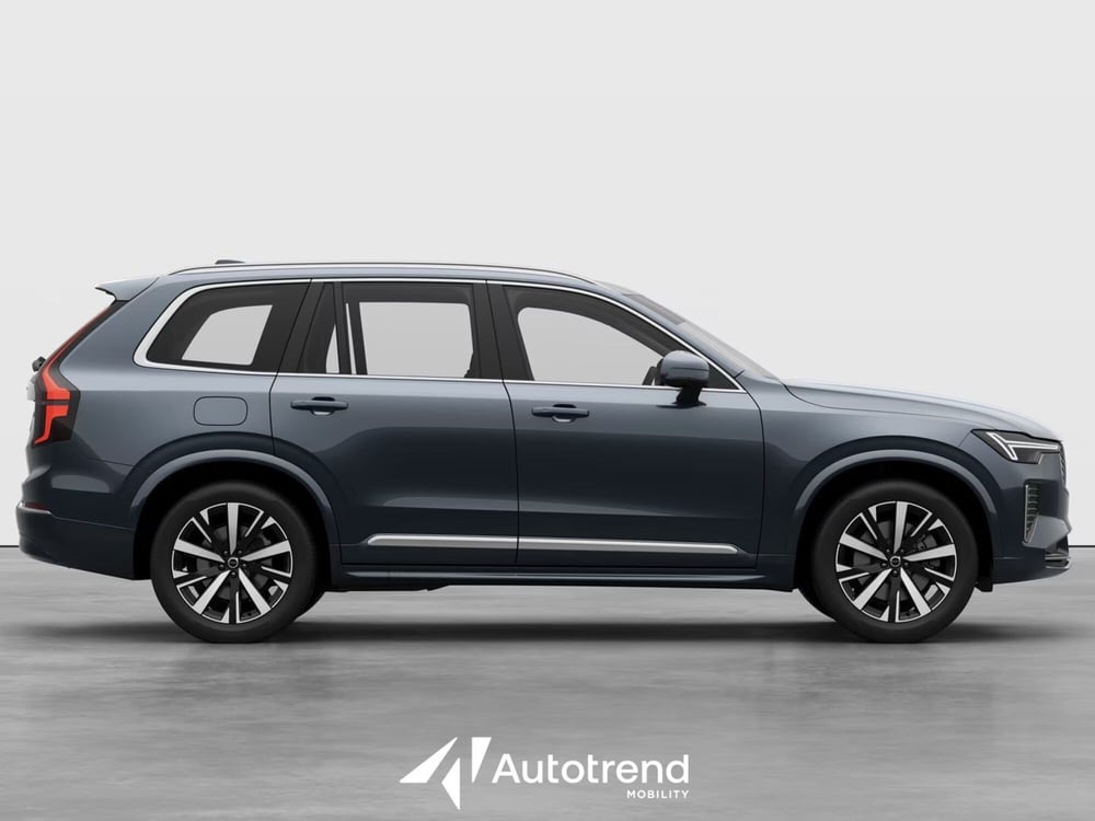 Volvo XC90 nuova a Bari (6)