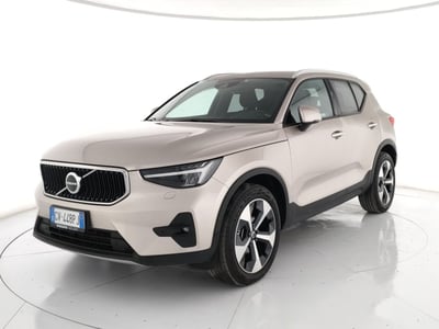 Volvo XC40 T2 automatico Core del 2024 usata a Roma