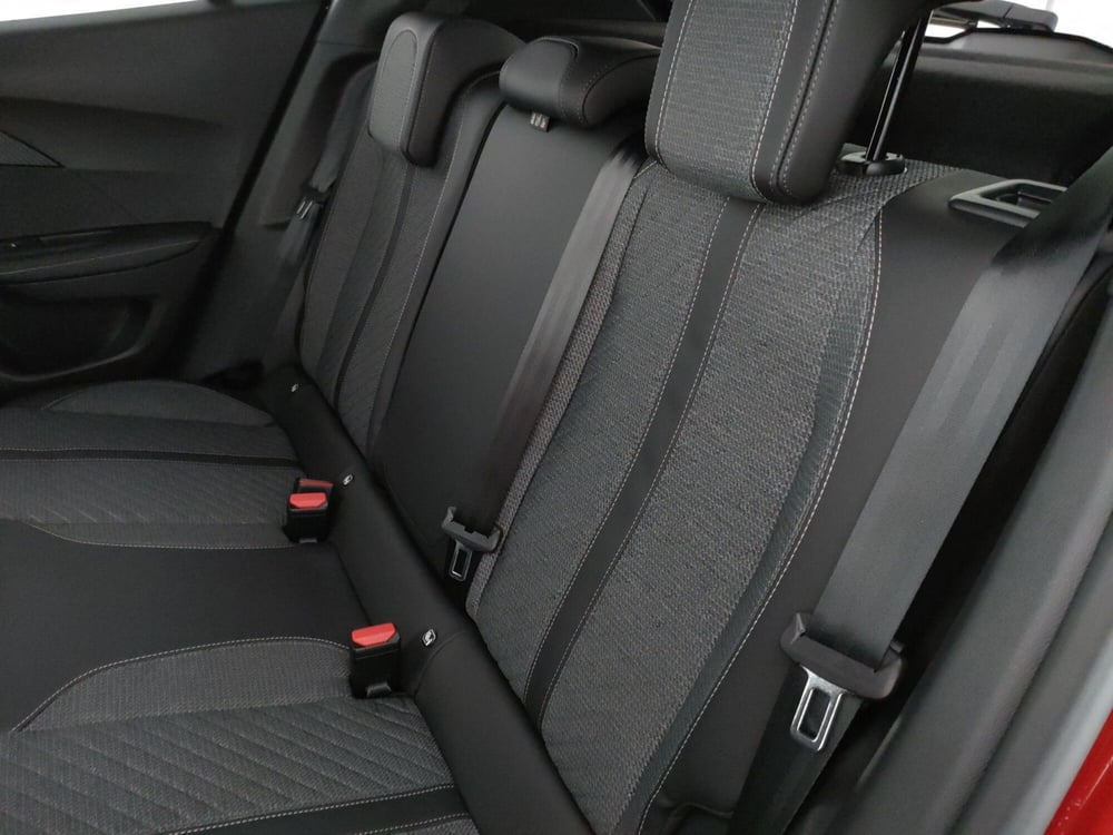 Peugeot 2008 nuova a Caserta (19)