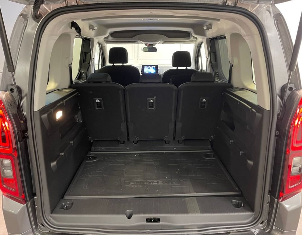 Toyota Proace City Verso Electric nuova a Ferrara (11)