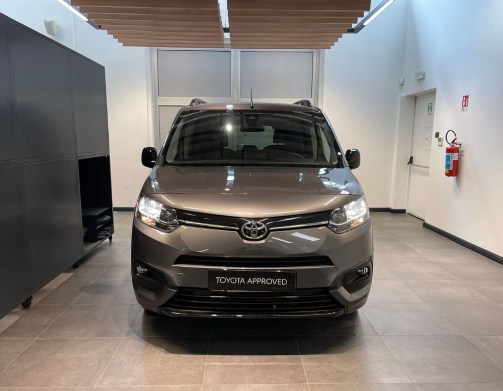 Toyota Proace City Verso Electric nuova a Ferrara (4)