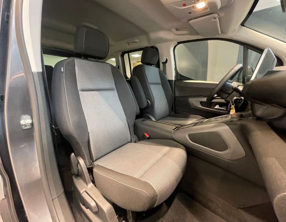 Toyota Proace City Verso Electric nuova a Ferrara (6)