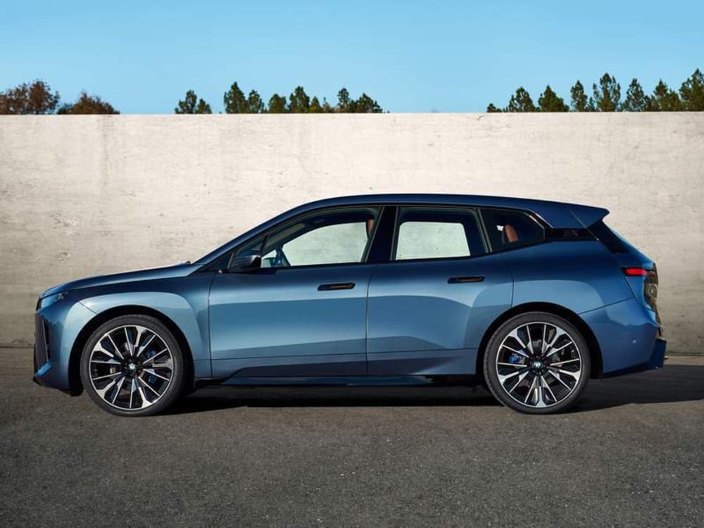 BMW iX nuova a Torino (4)