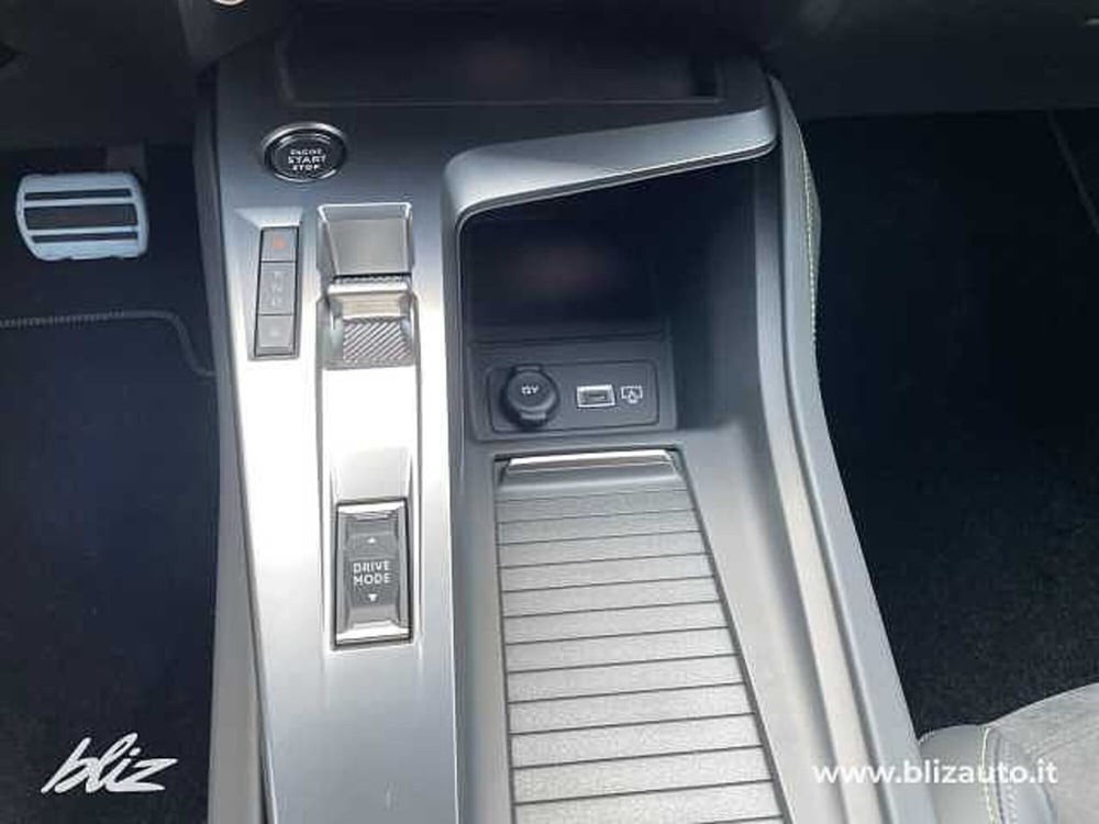 Peugeot 308 SW nuova a Udine (17)