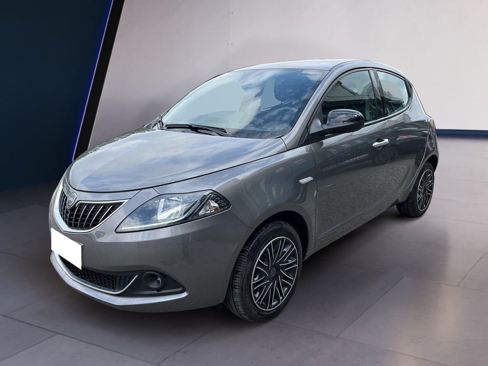 Lancia Ypsilon usata a Torino (2)