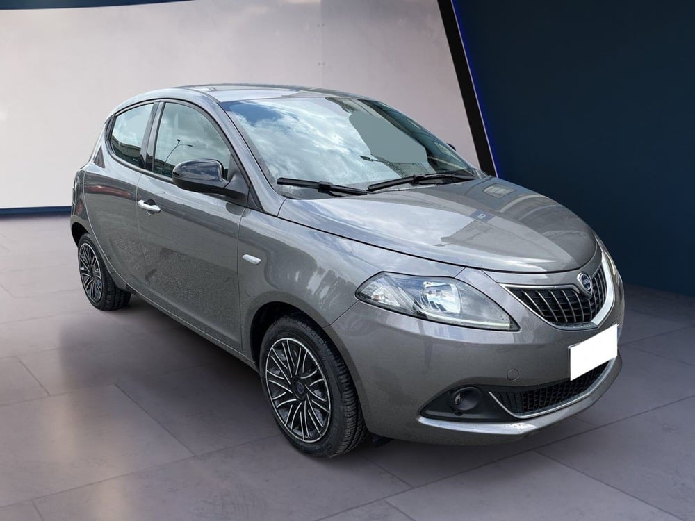 Lancia Ypsilon usata a Torino (3)