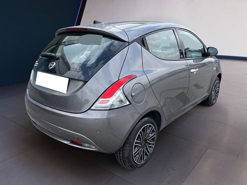 Lancia Ypsilon usata a Torino (4)