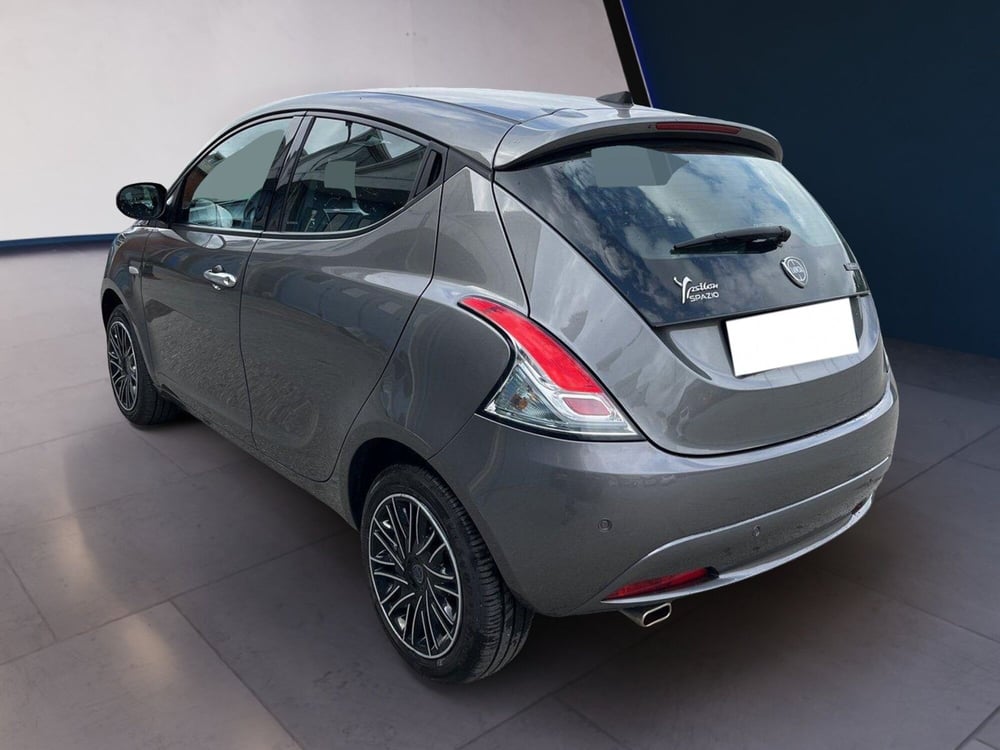 Lancia Ypsilon usata a Torino (5)