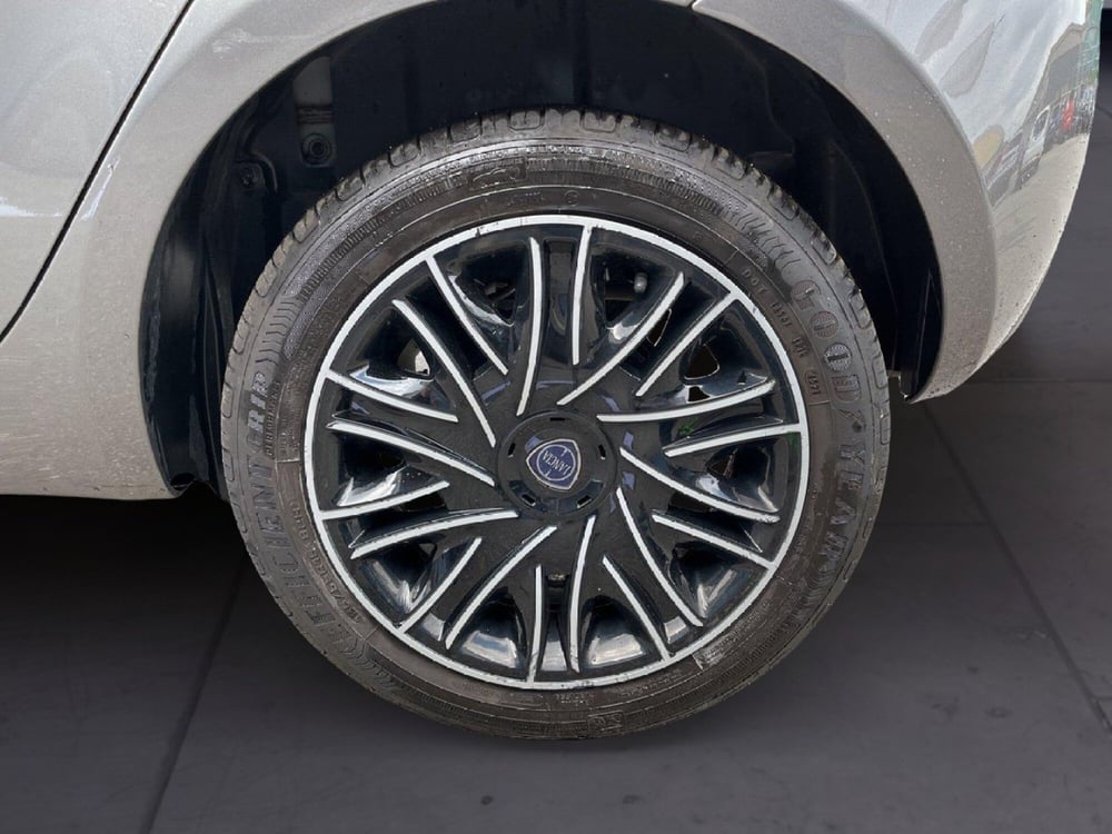 Lancia Ypsilon usata a Torino (8)