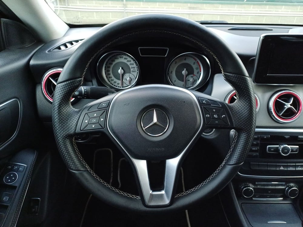 Mercedes-Benz CLA usata  (16)