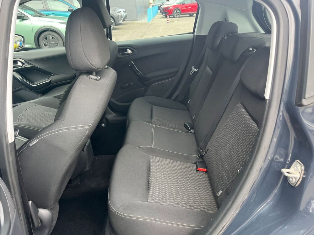 Peugeot 208 usata a Milano (13)