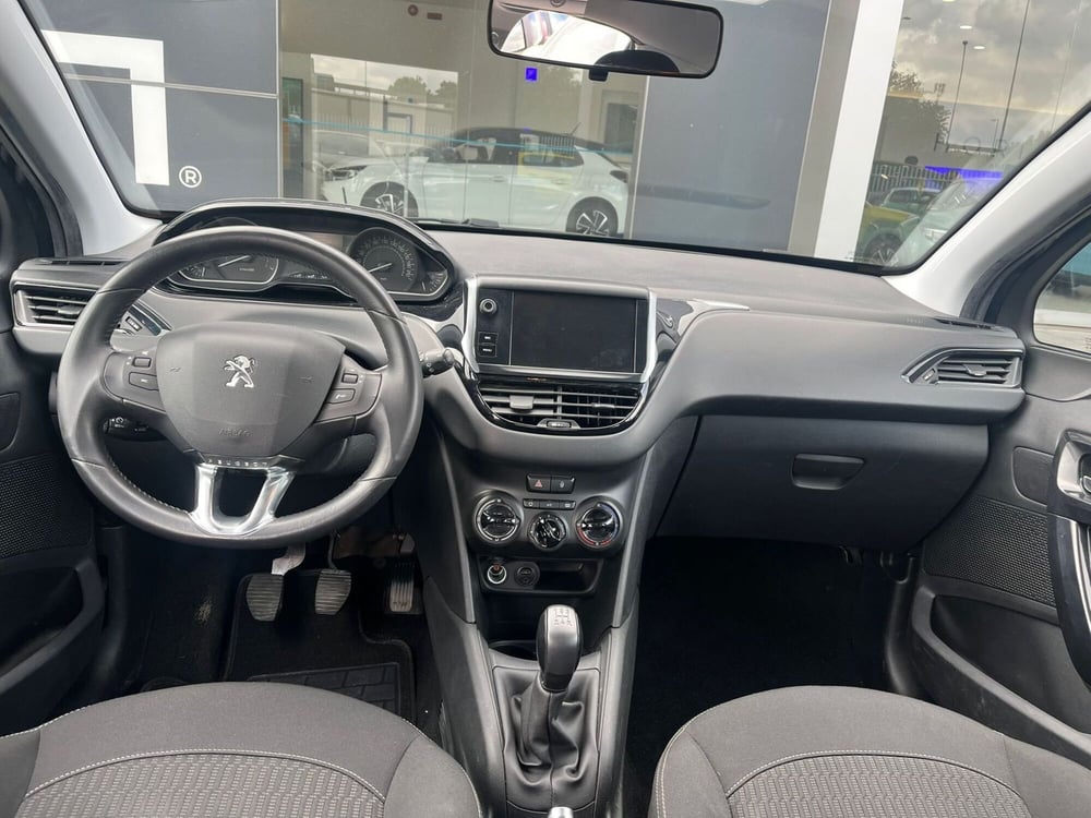 Peugeot 208 usata a Milano (15)