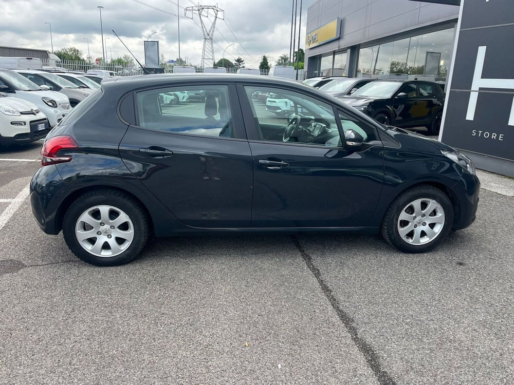 Peugeot 208 usata a Milano (5)