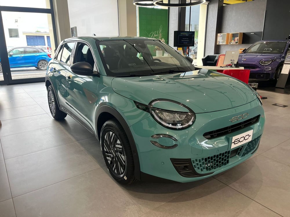 Fiat 600 nuova a Milano (3)