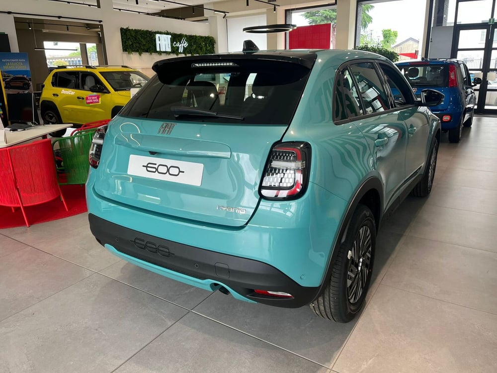 Fiat 600 nuova a Milano (7)