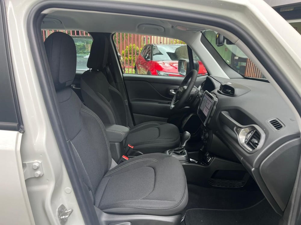 Jeep Renegade nuova a Milano (11)
