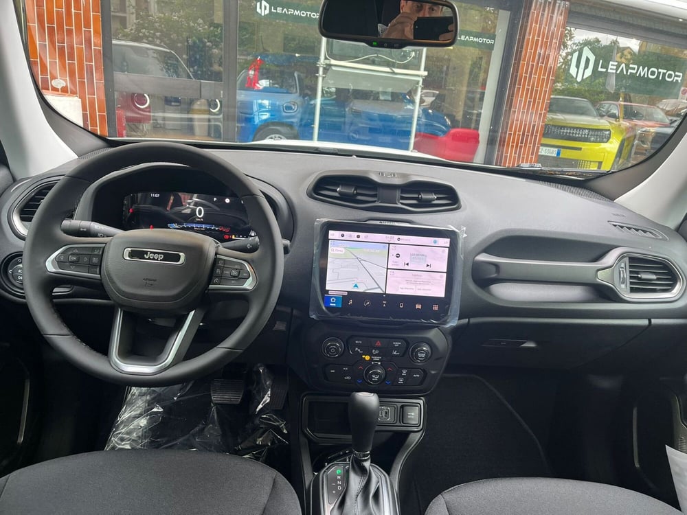 Jeep Renegade nuova a Milano (14)