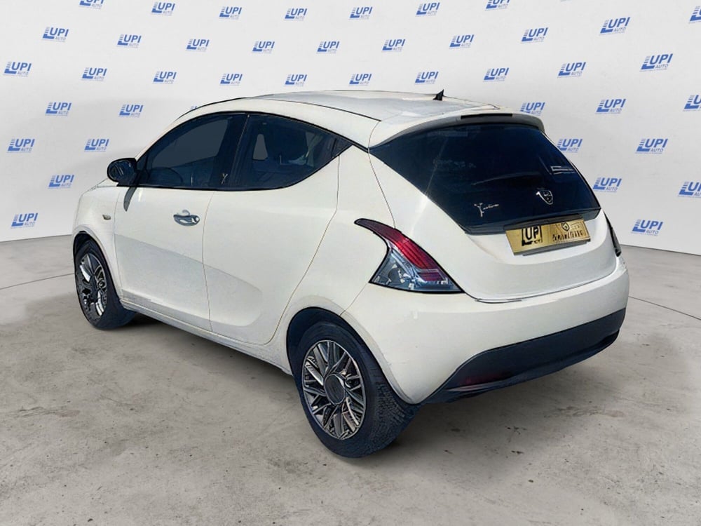Lancia Ypsilon usata a Firenze (3)