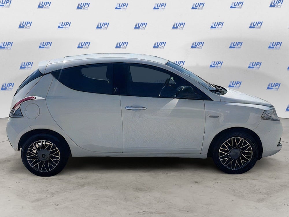 Lancia Ypsilon usata a Firenze (6)