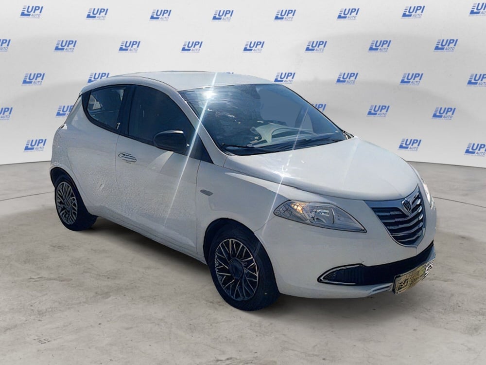 Lancia Ypsilon usata a Firenze (7)