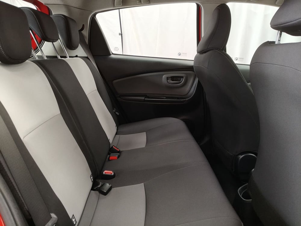 Toyota Yaris usata a Roma (8)