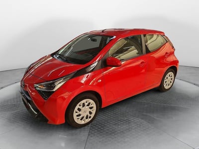 Toyota Aygo Connect 1.0 VVT-i 72 CV 5 porte x-play del 2021 usata a San Lazzaro di Savena