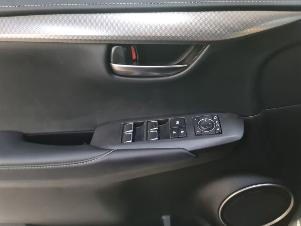 Lexus NX usata a Bologna (13)