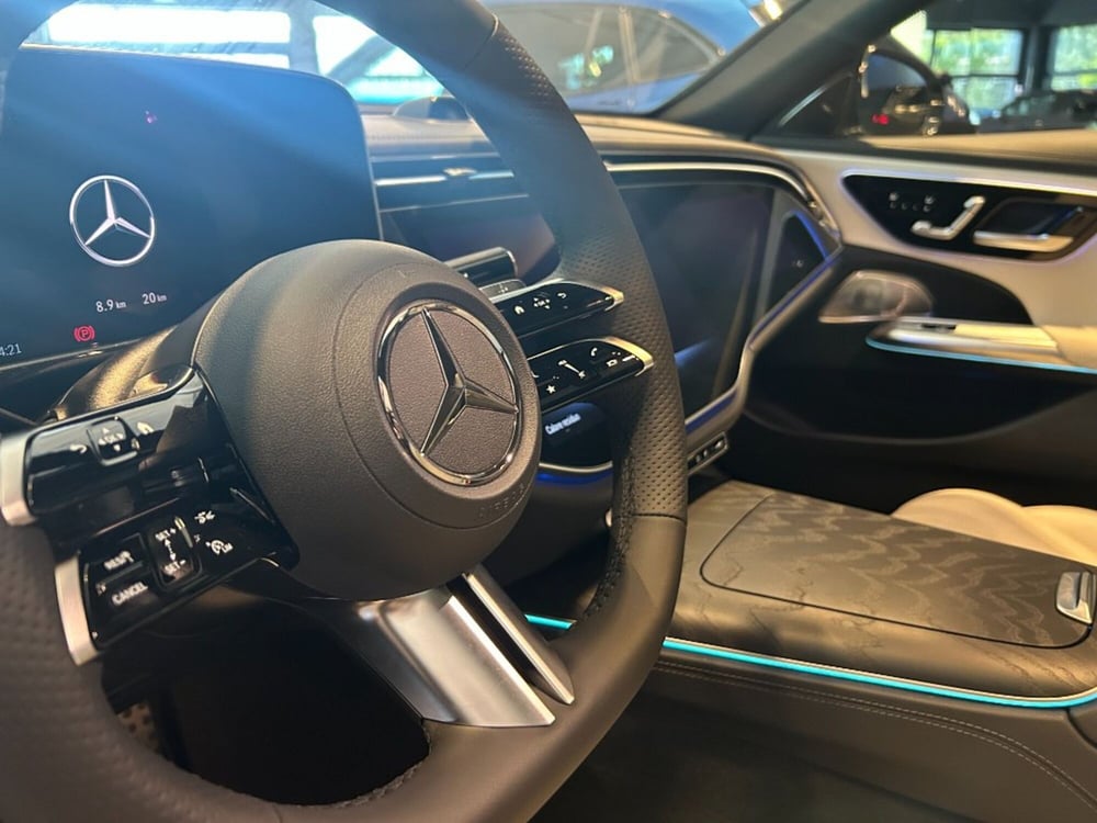 Mercedes-Benz Classe E Station Wagon nuova a Siena (14)