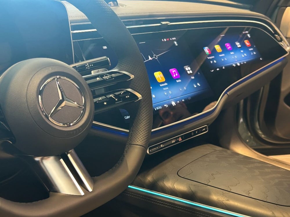 Mercedes-Benz Classe E Station Wagon nuova a Siena (16)