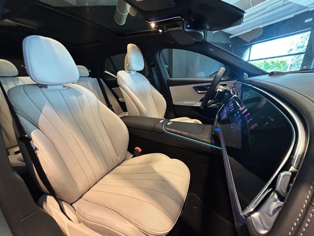 Mercedes-Benz Classe E Station Wagon nuova a Siena (18)