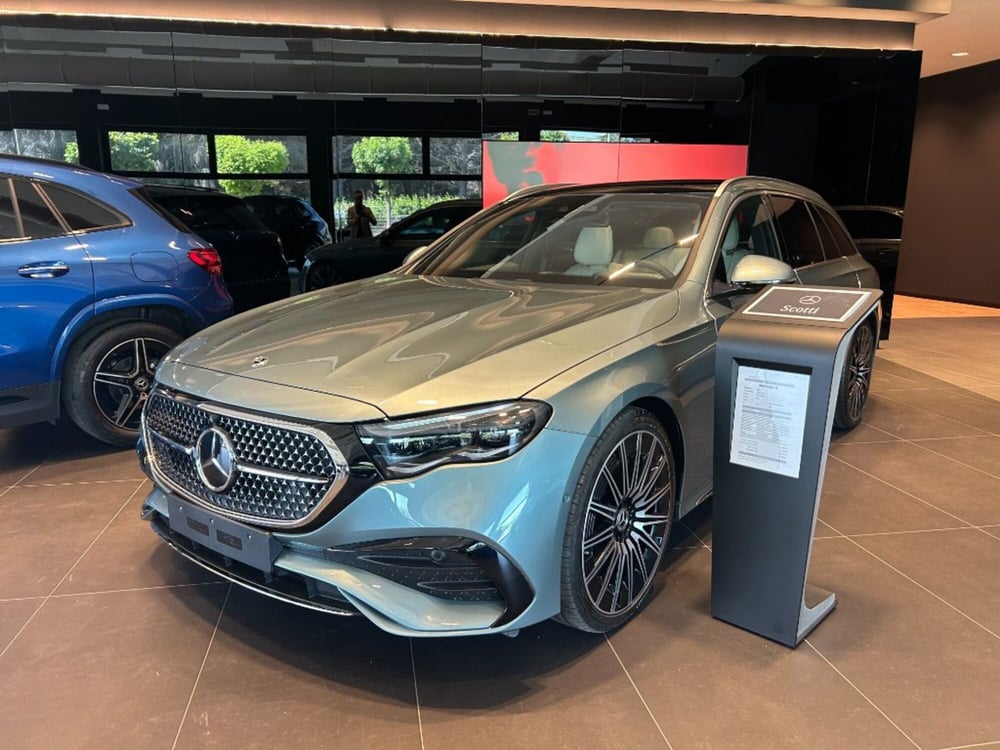 Mercedes-Benz Classe E Station Wagon nuova a Siena (3)