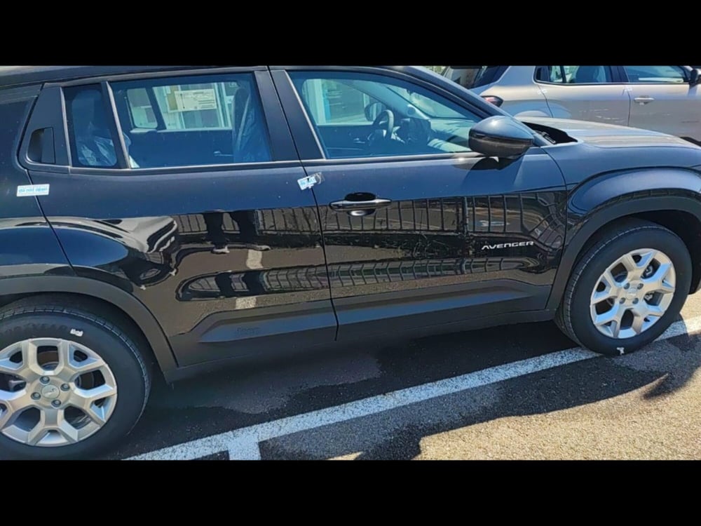 Jeep Avenger nuova a Siena (8)