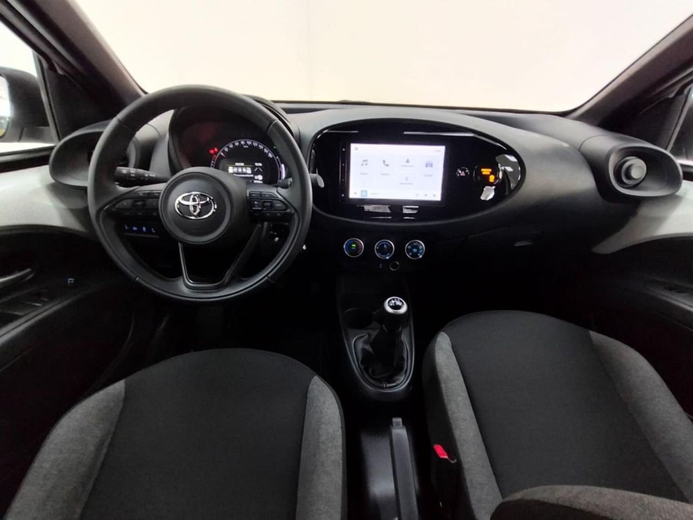 Toyota Aygo X usata a Como (4)