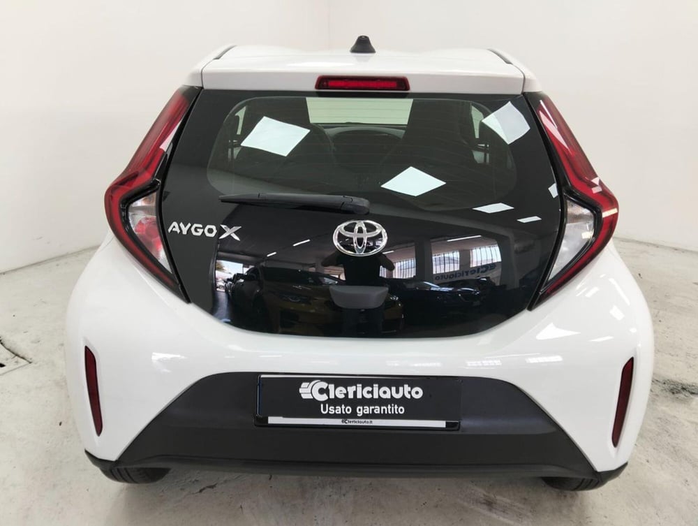 Toyota Aygo X usata a Como (7)