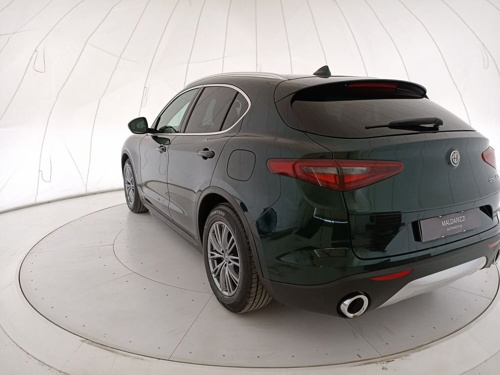 Alfa Romeo Stelvio usata a Lecce (4)