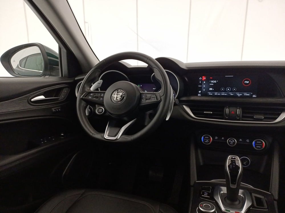 Alfa Romeo Stelvio usata a Lecce (9)
