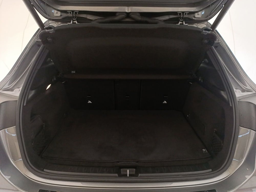 Mercedes-Benz GLA SUV usata a Bari (13)