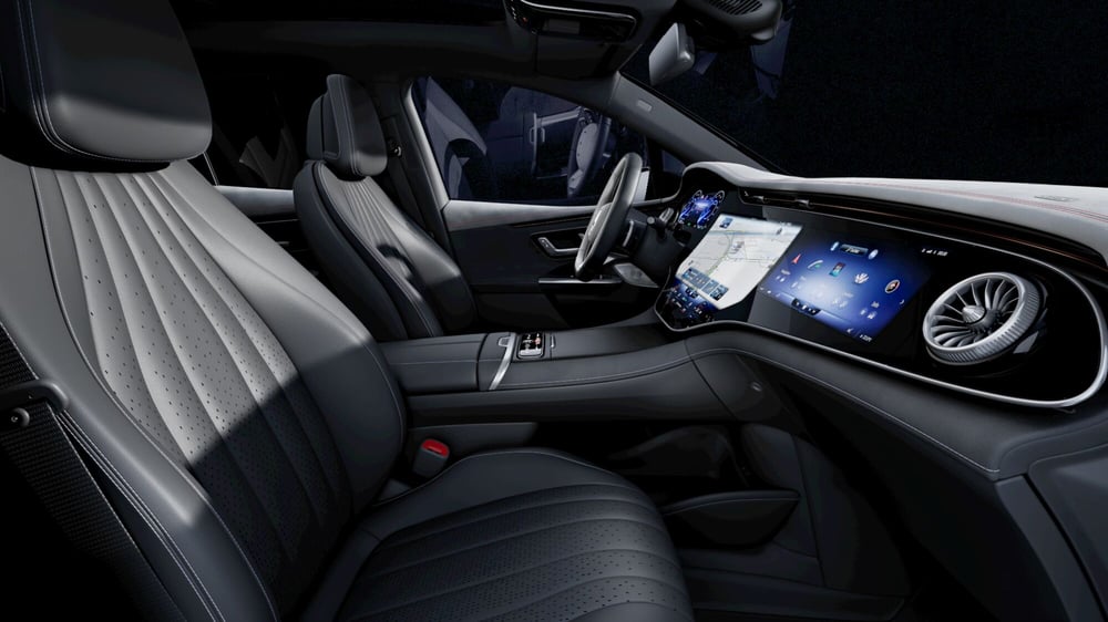 Mercedes-Benz EQE nuova a Milano (7)