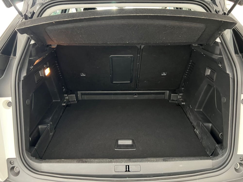 Peugeot 3008 usata a Bari (10)